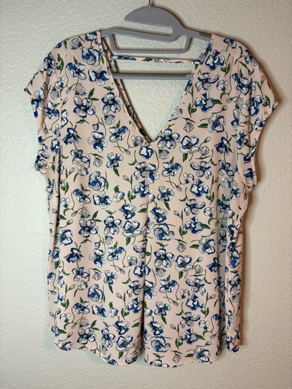 DR2 Pink Floral V-Neck Blouse with Blue Flowers